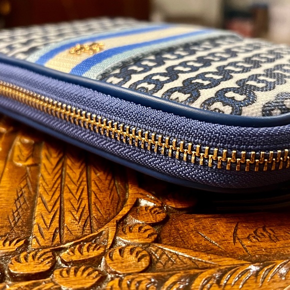 NWT AUTHENTIC TORY BURCH Gemini Link Wristlet Wallet - Picture 6 of 10